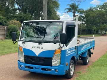 Isuzu Elf 2016