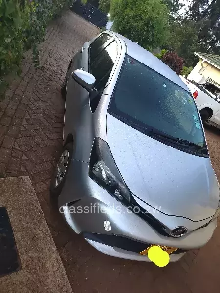 Toyota Vitz 2015