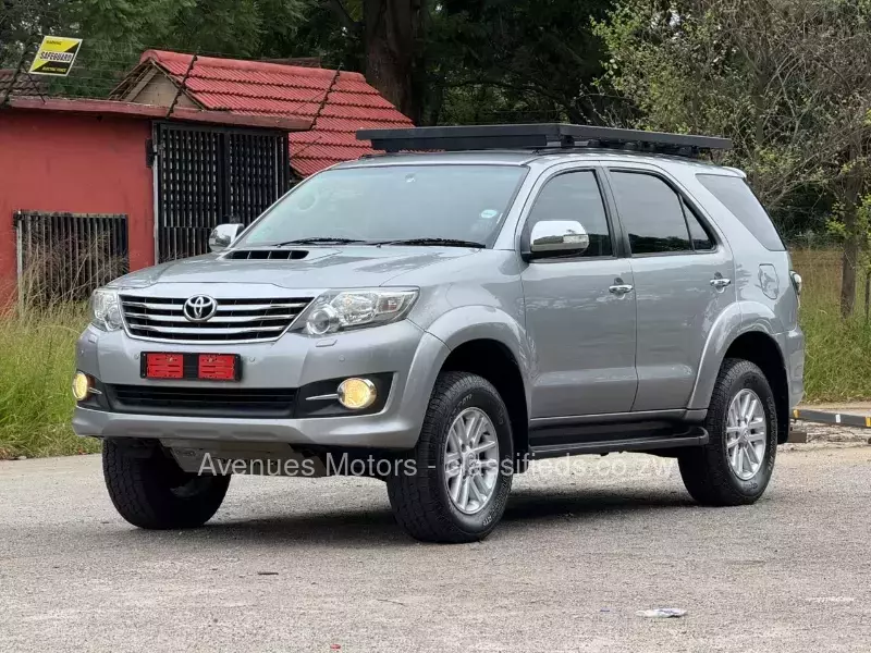 Toyota Fortuner 2015