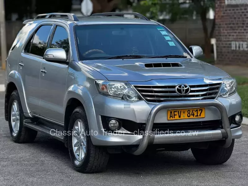 Toyota Fortuner 2013