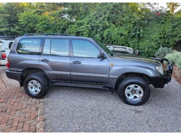 Toyota Land Cruiser 2004