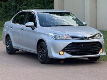 Toyota Axio 2016