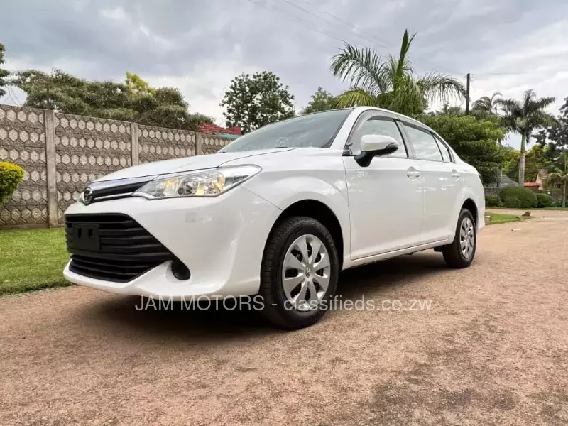 Toyota Axio 2015