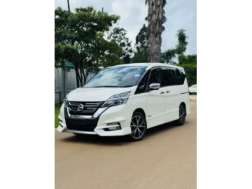 Nissan Serena 2018