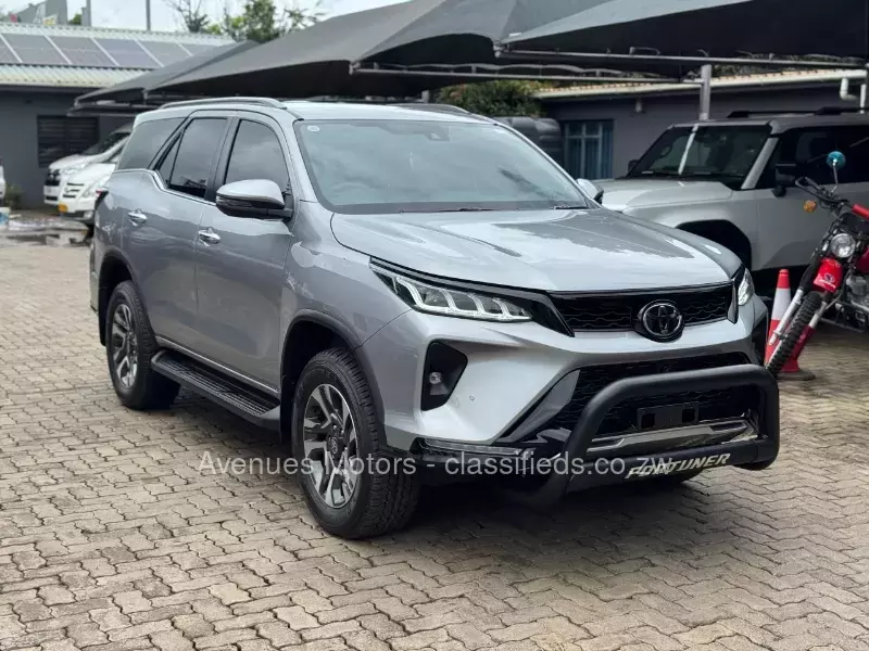 Toyota Fortuner 2023